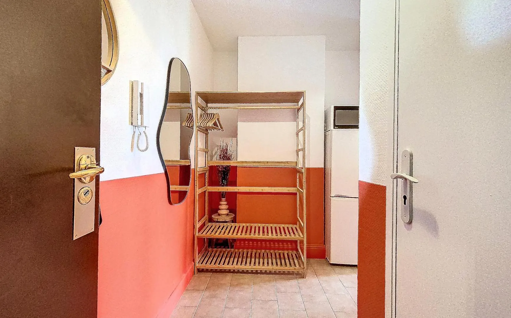 Daire Cosy, Wi-Fi, Jardin & Parking, Jasmins Studio Entre Cannes Et Antibes Vallauris Fransa
